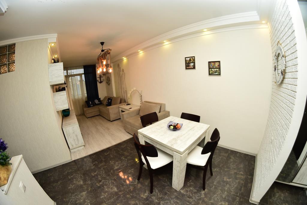 Stars Apartment Batumi Kültér fotó